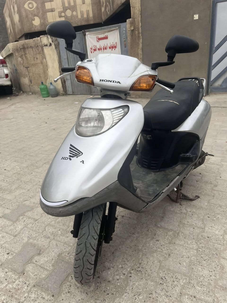 السلام عليكم 
سبيسي للبيع دراجه بلاديه نضيفه مابيها نواقص محرك ناعم كهربائياتها كلها شغاله نكره سلف بكل وقت يرادلها فقط باتري السعر 500 وبيها مجال مكاني الاعظميه رقمي ***********
