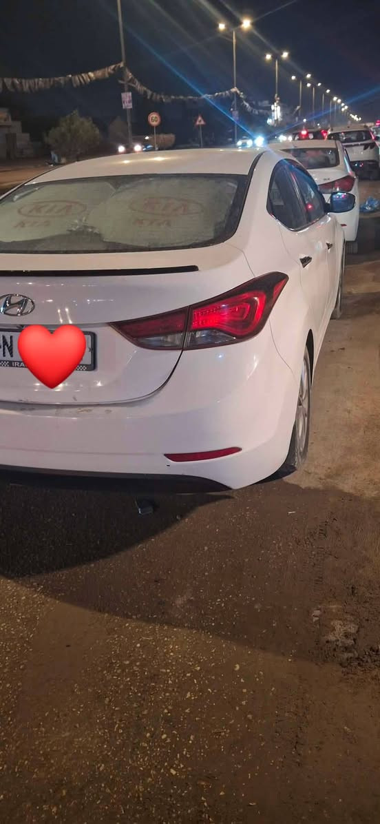 السلام عليكم اانترا للبيع موديل 2015 خليجي رقم بغداد صبغ مقدار شبر بالبنيد فقط باقي السياره كفاله 
السعر 135 وبيه مجال للاستفسار الاتصال 

***********
