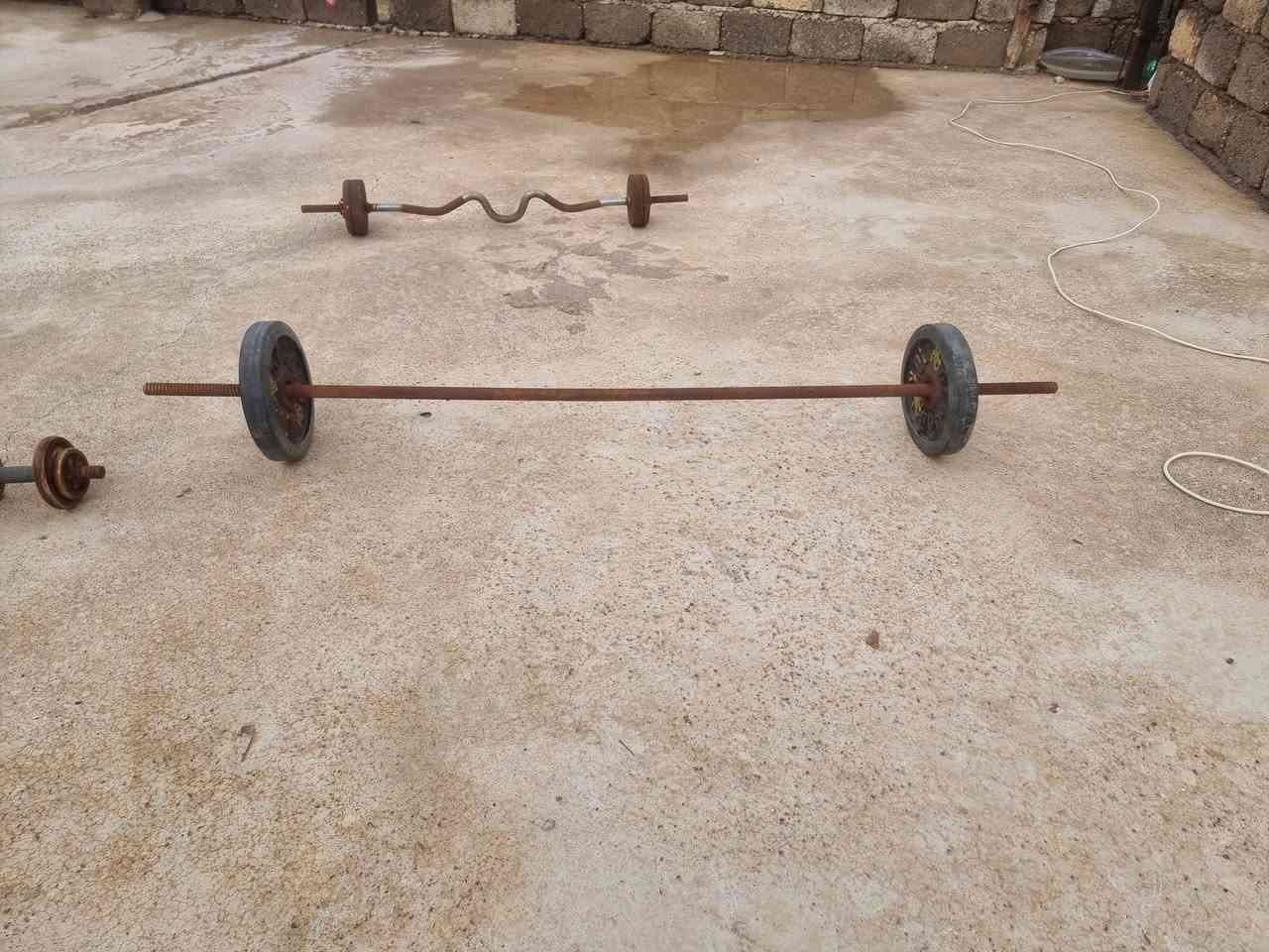 اثقال للبيع
شفت عدل مع شفت Z مع دنبلوصات 
السعر 90 وبيهن مجال


**إذا كنت صاحب هذا الإعلان وتريد حذفه لأي سبب، رجاءا أرسل رسالة إلى الدعم الفني**