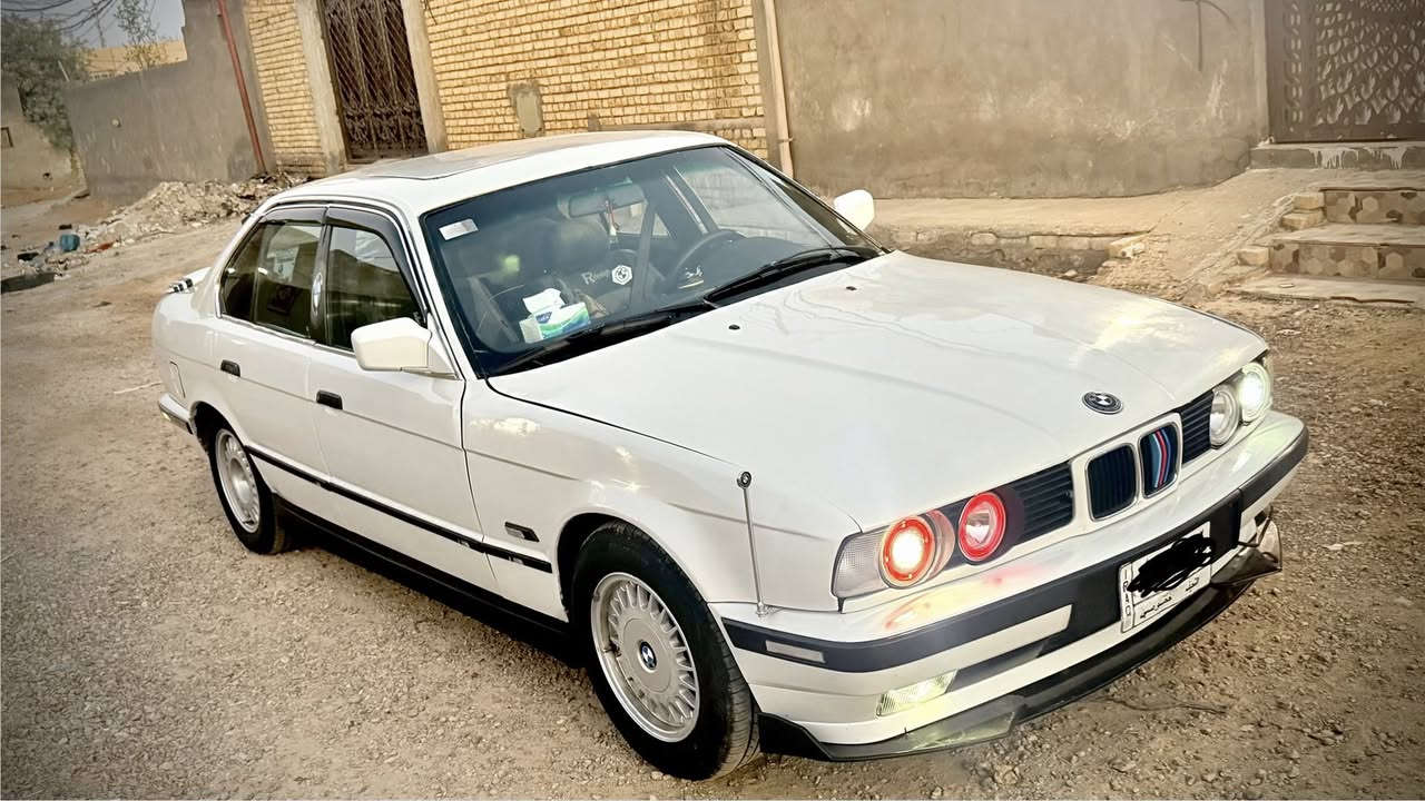 سلام عليكم بي ام ٥٢٥ موديل ١٩٩٢ مكينه ٢٠ الي بيهة مسكر عدل سياره نضيفه وحلوه كهربائيات كلهة شغاله تبريد شغال منضومه جديده كامله ستوهة مشدوده  حداديه امامي وخلفي جديده تخم تاير جديد شاشه منضومه صوت جديده ومشدود وياهة دمام  خير من الله سياره  مصبوغه عام  وصبغتهة نضيفه  وحلوه  سنويه جديده لل٢٨ باسمي مداور ثاني يوم رقمهة نجف  للستفسار الاتصال على رقم او واتساب 
***********
