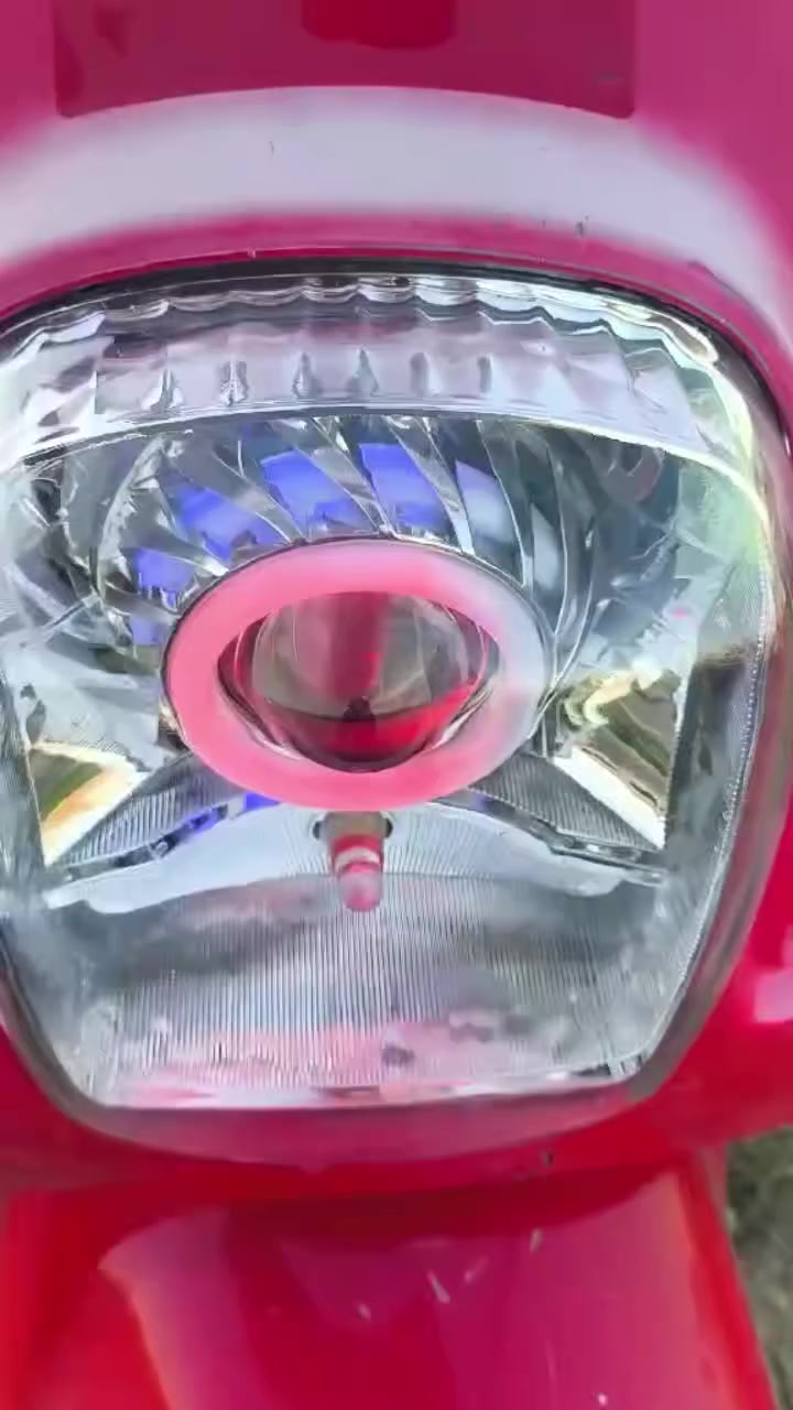 مكلف بل نشر سلام عليكم دراجه بوليس مكينه 49 مامفتوحا دراجه ختم واحد كهربائيات كله شغال دراجه جاهزه من كلشي السعر800 بيهامجال مكان مشخاب ***********
