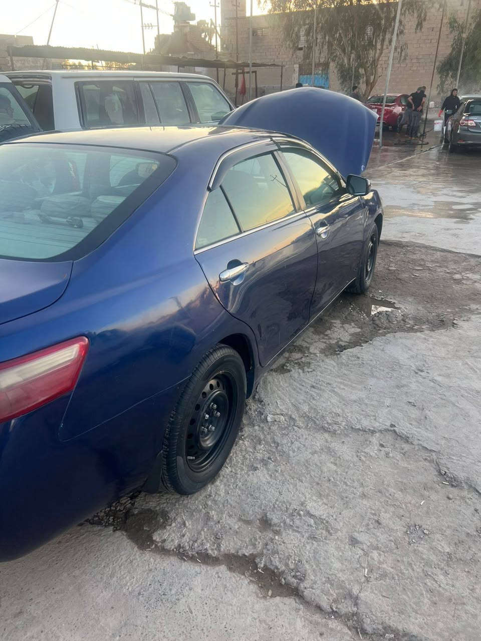 كامري موديل 7كلها شرط السعر 80وبيها مجال رقم بغداد دولي بسمي ***********
