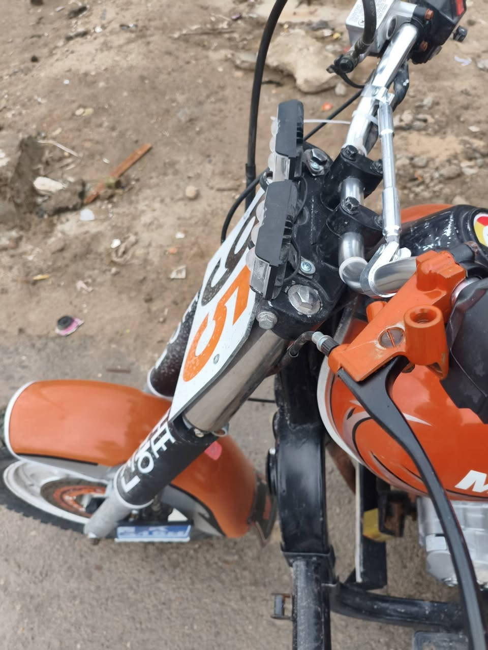 السلام عليكم سدر سوته لبيع صار شهر من شادهن بس رید شد مال فرس وريد بيعهم دبلات وناسه والبطالة ول سعر ٨٠ الاستفسار عل رقم
GIF

***********
