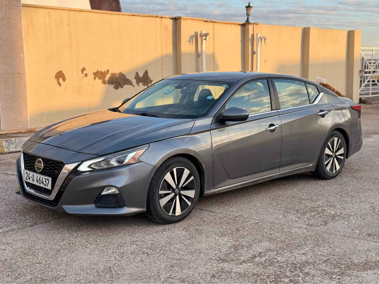 ‏                             ﷽        
‏                         
     نيسان التيما 2021
موصفات SV 
لون نفطى 
للستفسار 
كورك /واتساب / ***********
                   
{ضربتها}_ چاملغ امامى و چاملغ و قباغ صندوق يعنى 3 قطع 

(مواصفات SV )
سعر جوه سوك: 132ومجال قليل 
سياره مرقم كامل تحويل وكاله نفس يوم هزه و سنويه جديد 
سياره گير + محرك + كهربائيات + رادار + حجر صالنصه كله عل وضع بلادى شرط فحص 
سياره مرقم كامل تحويل وكاله نفس يوم ✅ 
السيارة مكفولة من ناحية الكير والمحرك ✅
مواصفاتها :
بصمة تشغيل عن بعد تبريد وتدفئة عن بعد كامرات.   
رادارات / رادار امامي /رادار جانبي /رادار خلفي
حساسات امامي / حساسات جانبي /حساسات خلفي 
كشنات تدفه ‏♨️امامي                                                 
كشنات كهرباء 
مفتاح التشغيل بصمة 
اوتوهولد . 
يدات نيكل 
ويل كروم 
بلاجكتورات 
حاجب ليد
.نقطه عمياء
مراة تعتي
اشاراة بالمراياة الجانبيه                                   
 فول تحكم ستيرن                                    
كير أوتو + عادي.                                             
ستيرن هيتر
اوتو بريك.                                                        
بريك بصمة.                                            
شاشة كبيره                                                    
نضام قياده أيكو + سبورت + نورمل + سمارت
مثبت سرعه
تحديد مسار 
دمامات صوت بالدشبول وبالصندوق 
لايت بلادي Led +  زينون ‏دبل زينون اصلى . 
رادار الخطوط البيضاء 
ئوتو هولد
شحن اللاسلكي
‏شاشة إلكترونية
دشبول ليد 
الخريطة🗺📍
مصابيح خلفية LED
مصابيح ضباب LED

 وبعد بيها موصفات اخري  
سياره نضيفه على وضع شركه مكفوله من شخوط و رصعات ✅ اكر, نينوى
