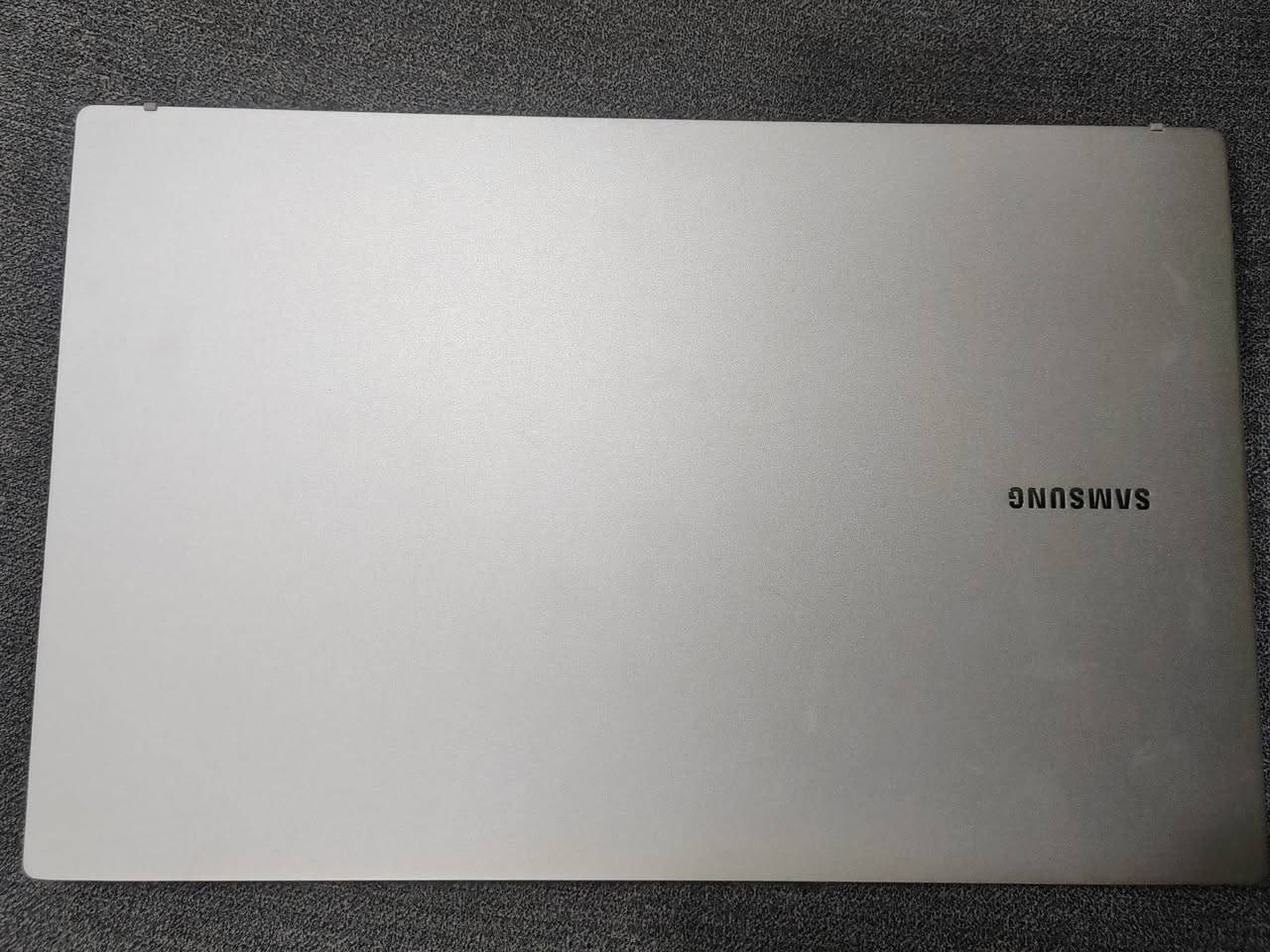 🔥 لابتوب Samsung وارد أمريكا للبيع 🔥
💻 Samsung Laptop ⚡ المعالج: Intel Core i7-1165G7 (جيل 11) 🧠 الرام: 16GB 🎮 كرت الشاشة: Intel Iris Xe MAX Graphics 4GB 💾 الخزن: SSD 512GB 🖥️ شاشة تاتش تدعم اللمس حتى 10 نقاط ✅ Windows 11 Home ✅ أداء ممتاز وسريع ✅ مناسب للشغل، الدراسة، التداول، والأعمال المكتبية
📍 الموقع: بغداد حي الجهاد 
اللابتوب بحالة ممتازة ووارد من أمريكا، والفحص متاح للجادين.
📩 للاستفسار أو المعاينة مراسلة الرقم..
***********
