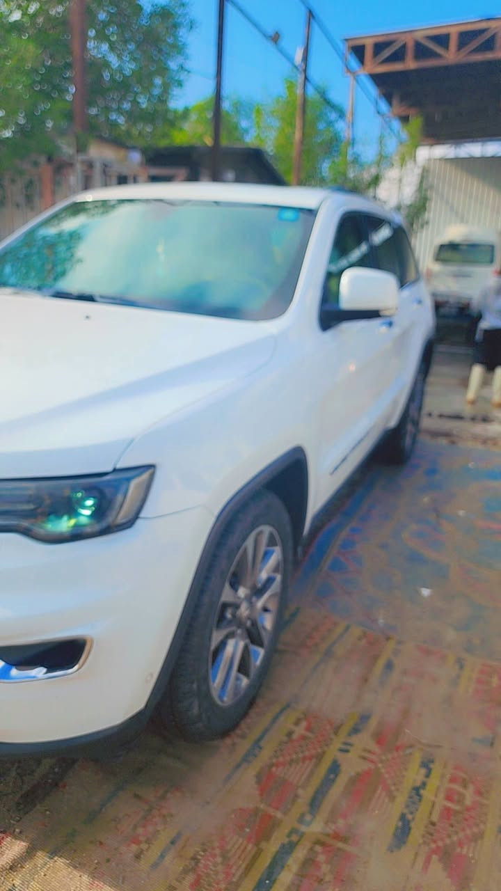 سلام عليكم 18 خليجي لمتد بلاس مكفوله ماشيه 105 الف سعر 265$ تفاصيل اكثر ***********
