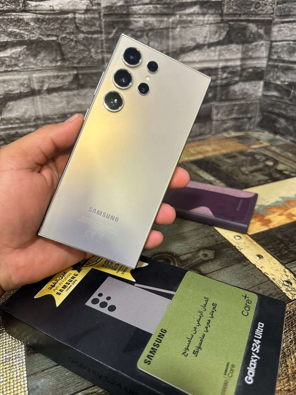 📱 Samsung Galaxy S24 Ultra
- الذاكرة: 1 تيرا  

- الرام: 12GB  

- الضمان: عين الفهد اصلي   

- الحالة: نظيف جدًا  

- كيبل أصلي 

 السعر مليون250 

*********** مكانيً بغداد الاعظميه
