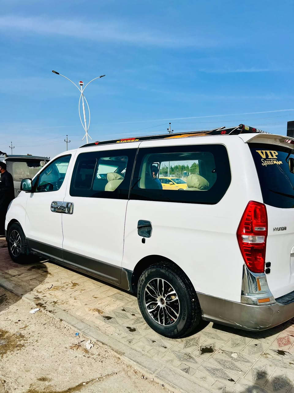 ستاركس للبيع موديل ٢٠١٤
تبديل باب السلايد فقط 
جاهزه للأخير بأسمي رقم انكليزي تحويل مباشر مشروع وطني
مصفره هيئة وغرامات 
مفتوح محور مسكر محرك كارتون قبل اسبوع شديته
السعر ١٨٥ وبيها مجال مكاني الناصريه 
***********
