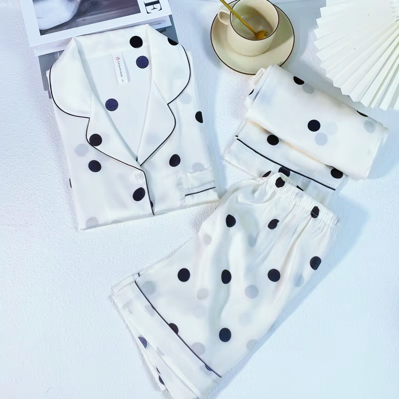 ⁨ #اناقه_نسائيه
بجامة ثلاث قطع اسعار نار 🔥 ويوجد توصيل لجميع المحافظات⁩


**إذا كنت صاحب هذا الإعلان وتريد حذفه لأي سبب، رجاءا أرسل رسالة إلى الدعم الفني**