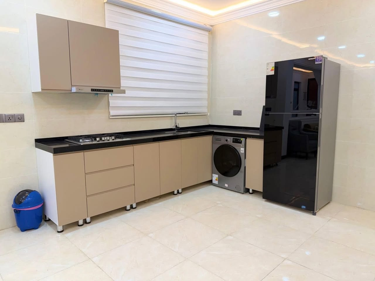 شقق حديثة مفروشة  للأيجار
في الكرادة والجادرية
***********
