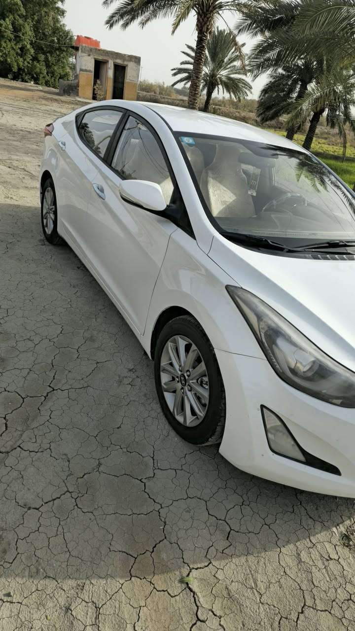 النترا خليجية 2016
محرك 2000 دوش
نص فول شاشه تحكمات ستيران 
تبريد قطعتين 
ويل اكروم 
ضرب جاملغ أمامي وبارد في الجنطه 
السعر 128 
مكان السماوه ***********
