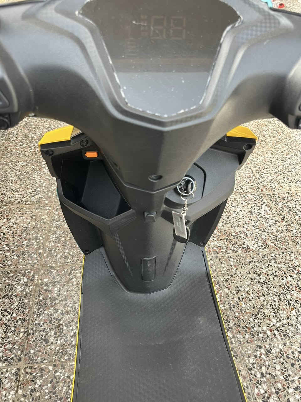 السلام عليكم دراجه شحن للبيع 2025
نوع سكنس 
ملف 2000 
6 بطاريات 
الشحنه الوحده تمشيك 55كيلو
بعدهه زيرو 
مكاني المحموديه حي السلام 
السعر 750 
***********
***********
