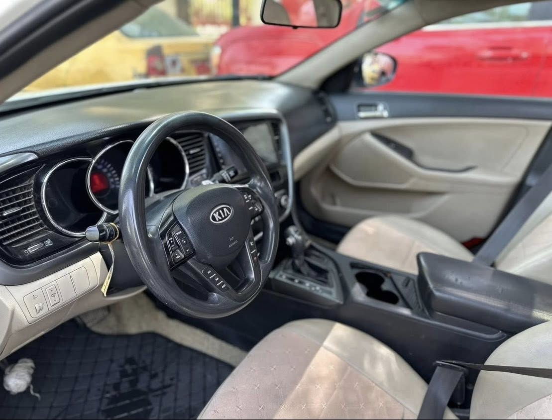 السلام عليكم
السلام عليكم
كيا اوبتما موديل 2011. خليجي فول عدا البصمه. محرك 2000 دوش. مكفولة من الحادث بيها صبغ نص جاملغ امامي وجاملغ خلفي دون دواخل لغد شاصي سليم. كير محرك تبريد سليم. رقم بغداد دولي بأسمي
السعر: 123 
هاتف: ***********
عنوان: المنصور او الغزالية
