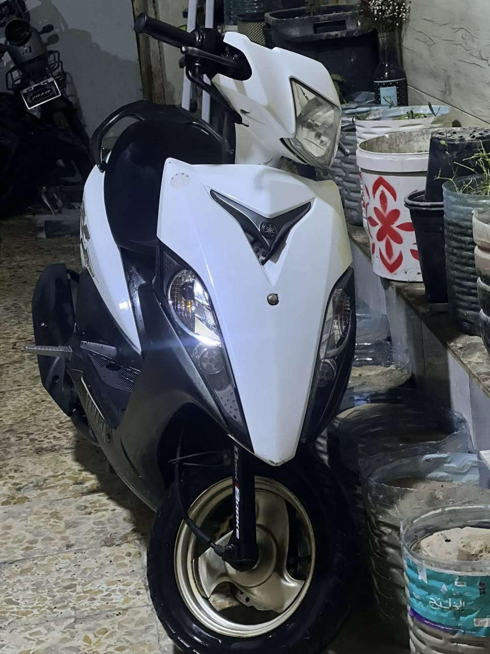 ( اعاده النشر بسبب الوعود الكاذبه )
ماكس مضلع حديث نوزل 2014 
دراجه بعده بوضوع البلاد صاله شهر عندي الدهن ثاني تبديله اله كله موتل بانزين محسن جويتر ونوزل وفيت بم بلاديات ما مفتوحات الدراجه كله ابلاديه كفرات ختم واحد ويه المكينه ويلات بلاديه ذهبي طافي لونهم 
دراجه يرادله كتف مال أشاره فقط الدراجه شلعه ومعدل تخبل ناقصه سعره 975 وبيه مجال لل شراي فقط بس سايق الي بنفسه يتفضل خاص الرقم هـ ***********
