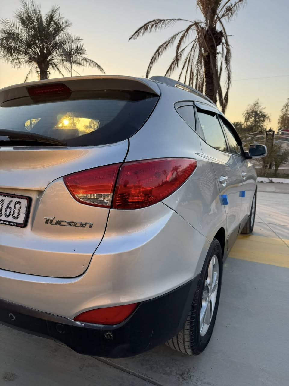 سلام عليكم توسان 2010 شكل 15  رقم ديالى دولي جديد هزه وسنويه جديد2028 وبسمنه سياره وارد امريكي حادثها جاملغ امامي فقط بدون اي دواخل او ايرباك وبيها اماكن صبغ اثر شخوط وجراد ابيع حزام بدون اي ضرر وهيه مو حزام اقل وصور قبل صبغ عندي وسياره ليبل واحد مكينه وگير مكفولات مكينه 2400دوش المرغوب لا تنقيص ولا تبخير خير من الله تدفئه تبريد شغال صدر امامي خلفي جديد تخم تايرات جديد سياره جاهزه ومال جناي وبلعافيه على ياخذها للبيع سعر 120وبي مجال للشراي بكاني ديالى بعقوبة ***********
