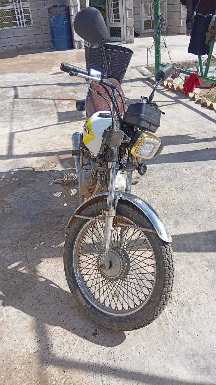 دراجه اللبيع نضيفه السعر450وبيه مجال  
موديل 2020
العنوان الضلوعية الجامع المين ***********
