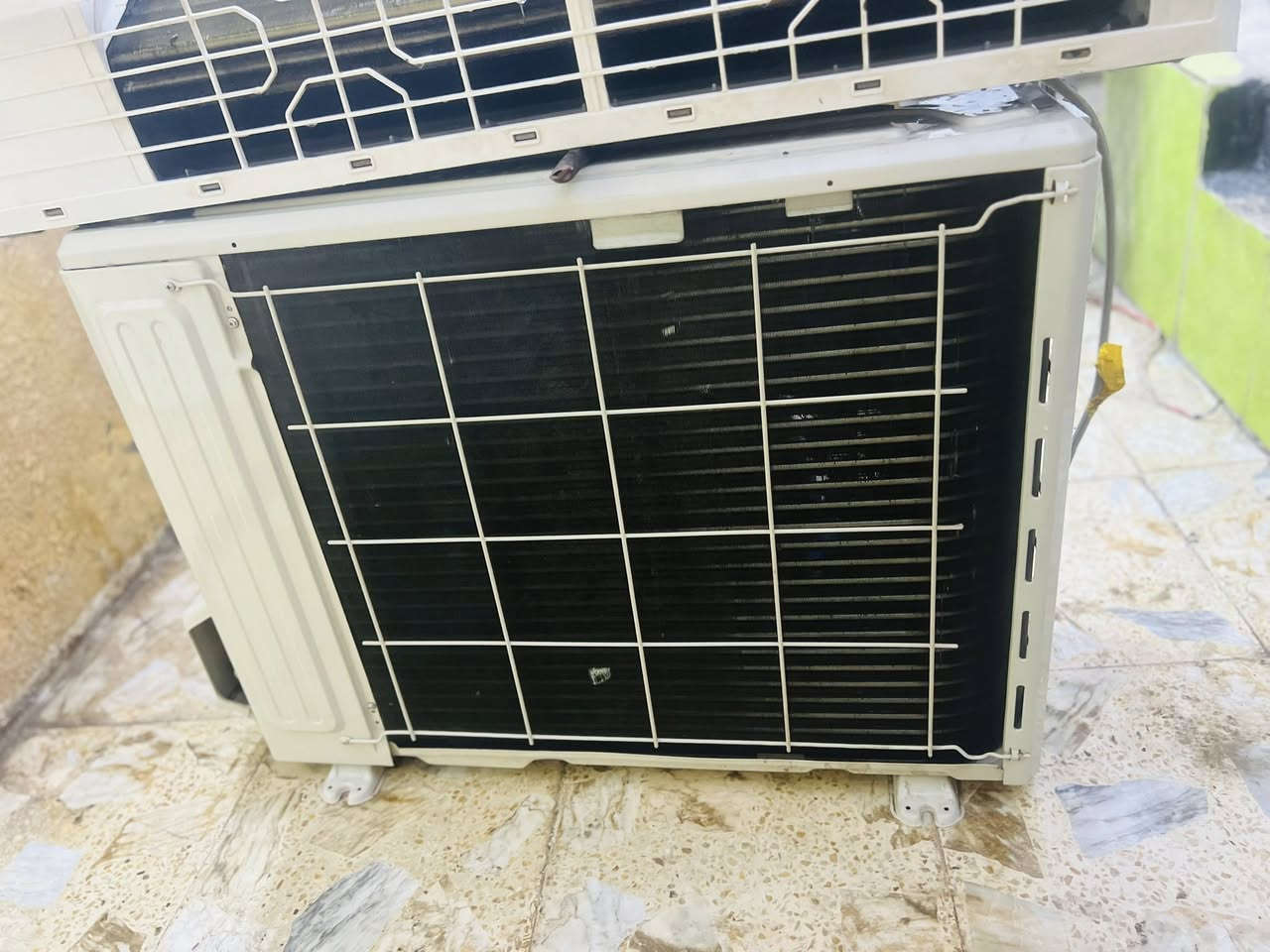 #متاح سبلت ميديا 2 طن الحديث استعمال شهر واحد جهاز بلادي على وضع الشركه تبريده ثلج ❄️ تدفئه نار🔥  غاز 410  راديتر 3 سروات غراضه كامله  سعره 550 وبي مجال العنوان بغداد للاتصال ***********
