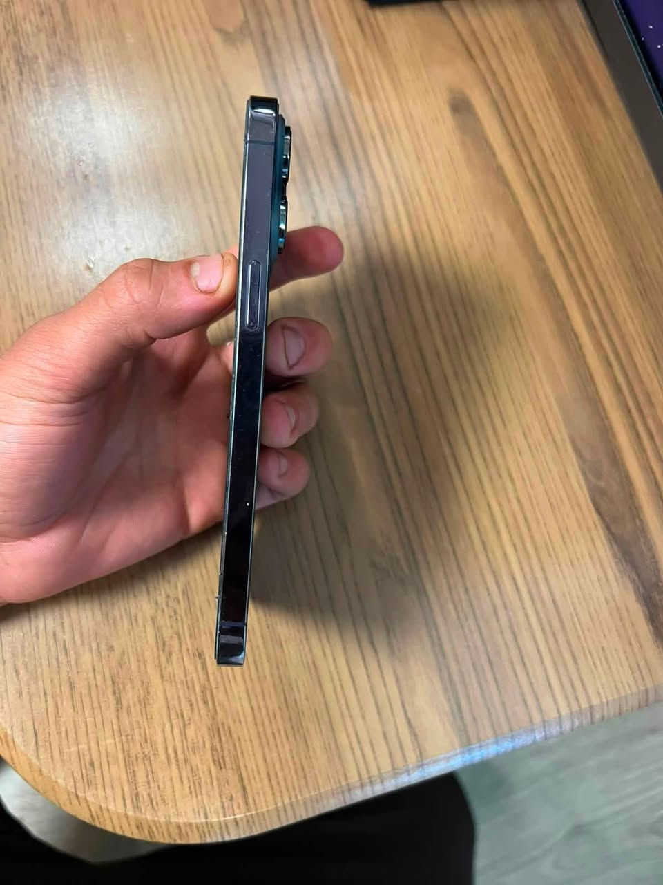ايفون ١٤برو ماكس
المديل iphone14 pro Max
الحاله:جهازه جدا نضيف مابي اي نقص حهاز جدا نضافه100%
مساحة التخزين 1تيرا ……..:الف كيكه 
شاشه مابيه شخط مجرد لزكة الحمايه تكدر تستبدلها 
سعر :850 وبي مجال 
تواصل ::***********
