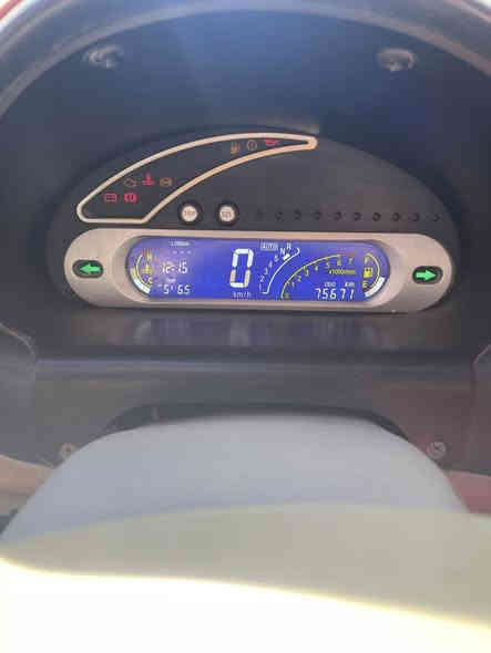 السلام عليكم 
شيري كيوكيو موديل 2013 
ماشيه 75 وقابل للزياده 
رقم جديد سنويه لل2029
السياره بلاديه محرك برغي مامفتوح بي 
والكير كذلك كلهه بلاديه 
السياره كلش نضيفه بيهه شخوط بسيطه  وطخه خفيفه بالبنيد 
السعر 30 وبيهه مجال للشراي 
مكاني اعضميه قرب المقبره الملكيه 
رقمي ***********
