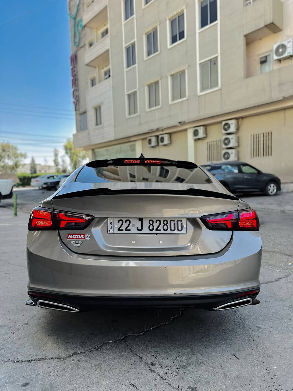 ماليبو ٢٠٢٢ ماسفات LT
سةيارةيةك نمونةلةجواني ٥٧ هةزار رؤيية 
كامل دةسكاريو كةمةلياتة بي تةرهيمات هةموشتي بيلادي بةستراية 
بريك بةسمة
شاشةگةورة
كوشن هيتةرو كارةباي
لايد ليد بيلادي 
٤تايةي سفري لةبنة
 گيرمةكينة كارةبايات راديتة عةماوة هةموشتي بةشةرتي فةعسو بيلاديبي بي دةست كاري 
٢پارجةي بؤياغة كةمةك تةزرةشي هةية 
ئيرباك سيستةمة 
سعري ١٣٧مةعامةلة 
شوين هةولير 
***********
