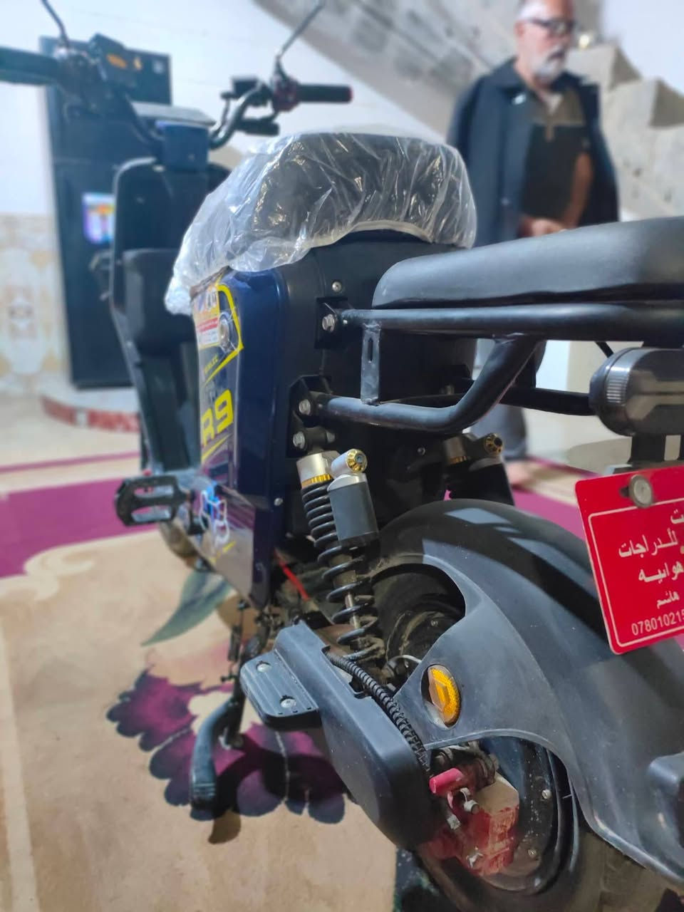 بايسكل شحن R9  الكبير 2025 للبيع، ثلاثة أنظمة للتشغيل عن طريق السويج عدد (٢)، وبصمة (ريمونت)، وكرت، و mp3  عن طريق البلوتوث، مناسب لشخص بالغ مع طفل، الشحنة الواحدة تمشي 25 كم حقيقي، مستعمل أسبوع واحد فقط. 
للتواصل: ***********
