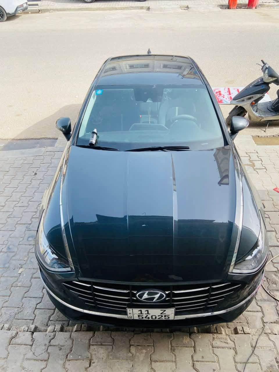 للبيع سوناتا هايبرد 2023
وارد امريكي رقم بغداد باسمي تحويل فوري

المواصفات:
- الموديل: 2023
- المحرك: 2000cc هايبرد اقتصادي
- الكير: اوتوماتيك 
- الممشى: 57.450 كم شرعي
- اللون: .... رصاصي 
- المواصفات: فل ما عدا الفتحة

حالة السيارة:
السيارة مصلحة ونظيفة وجاهزة 
بيها صبغ جاملغات + تبديل باب امامي يسار + صبغ ابواب
تقرير الكار جيك بتاريخ 19/5/2025 موجود
مكفولة من كلشي ميكانيك وكير وتبريد وايرباك
مابيها اي عطل ولا نقص

السعر: 145 ورقة  وبيها مجال بسيط

المكان: النجف 
الاستفسار: ***********

ملاحظة: تحويل فوري + سنوية جديدة
الشراي يجي يفحص بكيفة وبعدين نتفاهم

