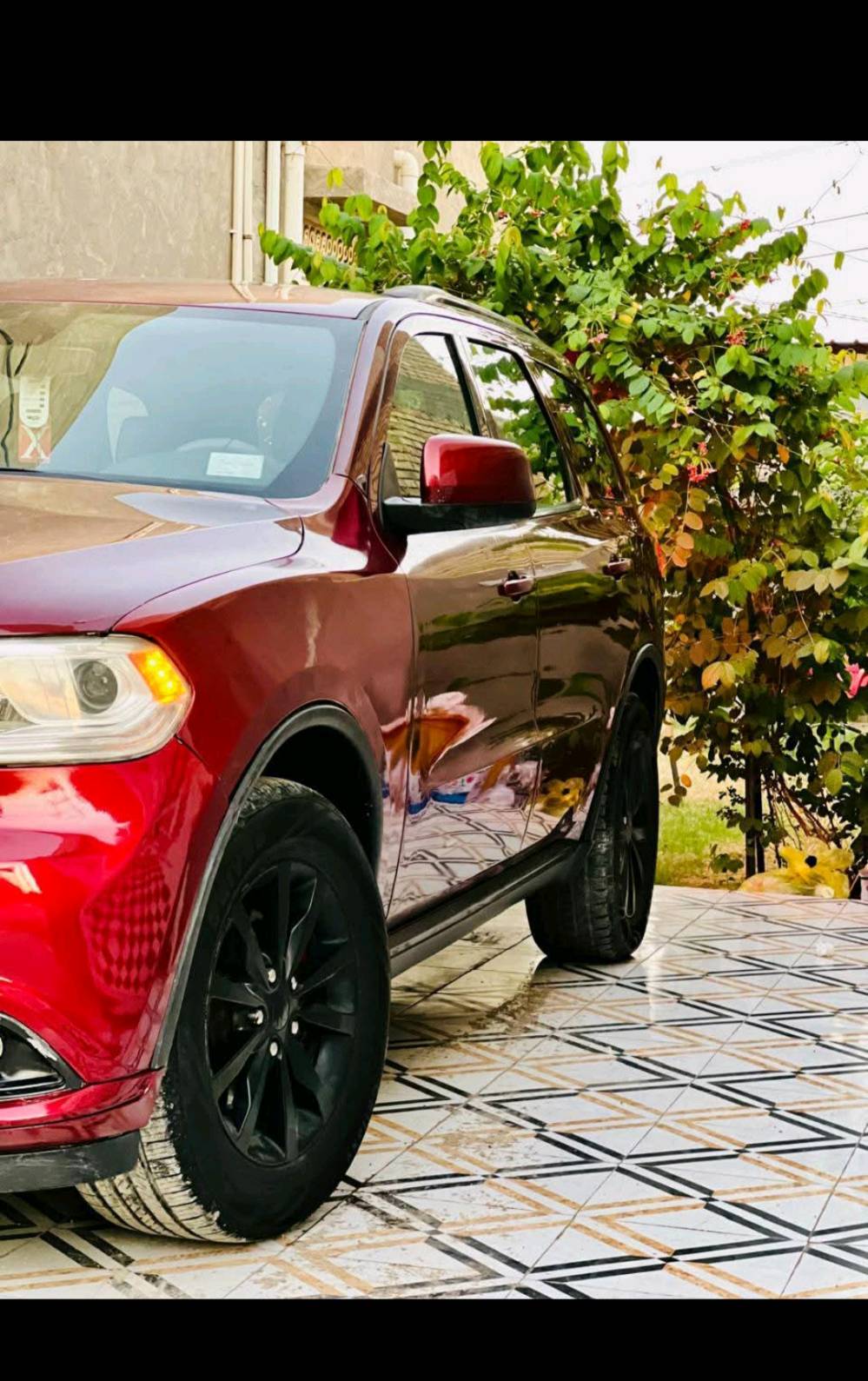 السلام عليكم  دودج دورنكو 2019

المواصفات رقم بغداد  مشروع وطني 
ماشية 117
1- محرك 6سلندر 3600بخاصية توفير الوقود ECO
2- بصمه + دخول 
3- حساسات خلفيه اصل مع خاصية اوتو ستوب 
4- لايت زنون
5- مع تحرك المرايات الجانبيه عند الرجوع الى الخلف حسب التحكم 
6- ويل كب حجم 18 . طخم تايرات حديث
7- نظام صوت ٧ سماعات داخل السياره 
8- تحكم ستيرن كامل امامي وخلفي 
9- شاشه دشبول لمس كبيرة متكاملة الأيعازات . وشاشة ٧ انج
معلومات السيارة والعطلات
10- نظام AUX + Bluetooth . نظام ملاحة GBS + ذاكرة ميموري كارد موضعي + UBS
11-مانع تزحلق (انزلاق )
12- تبريد ٤ قطع اكثر من 10 منافذ
13- الكشنات جلد 6 راكب غرفة منفصل VIP
14- كاميرا خلفية دواره HD
15- اظهار ضغط الهواء في الاطارات ومعلومات السياره الكترونيا مثل كمية دهن محرك الوجه ودرجة حرارة المحرك والكير والزيت وضغط الزيت الكتروني