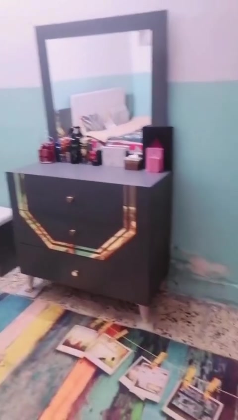 غرفه تركي للبيع العنوان حله السعر خاص ***********
