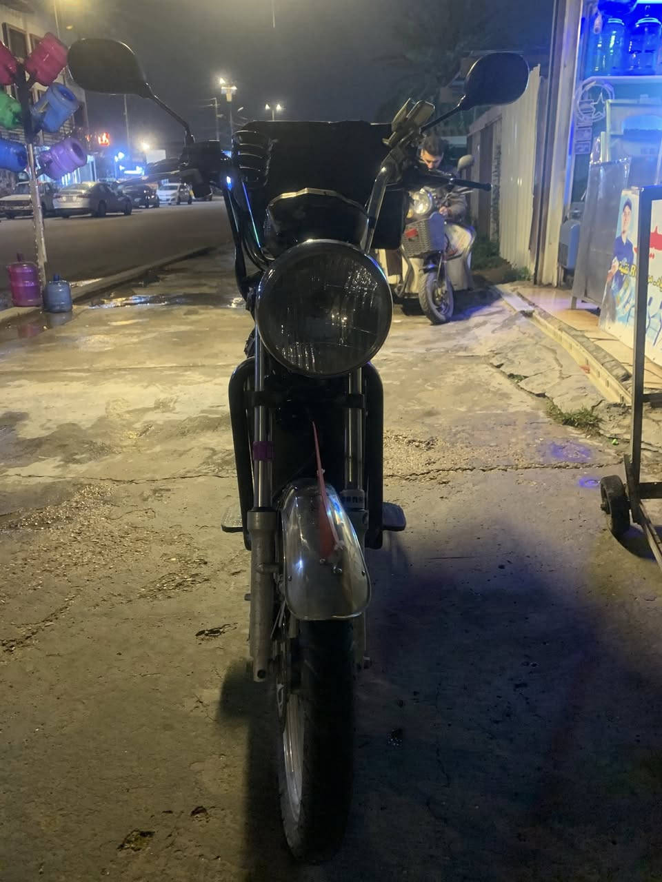 ‏دراجة شحن نوع هرلي للبيع بطاريات جديدة قبل أسبوع شادهن كهربائيات شغالة
￼ أبريك امامي شغال نقص الوحيد قمجي بريك خلفي سعر ٤٠٠ ‏رقم الهاتف ***********￼￼
