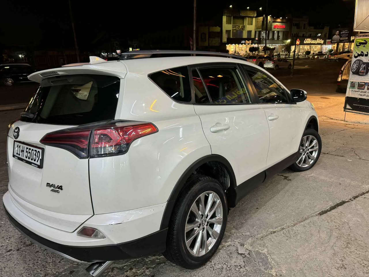 السلام عليكم
راف فور موديل. 2018
خليجي Vxr 
ماشية.       58 الف
مواصفات الراف المعروفة
فول مواصفات
فتحة سقف 
كامرة خلفية 
اشاير بلمري 
حساس امامي خلفي 
كشنات مشمشي
جنطة كهرباء
السعر 205
للاستفسار ***********
