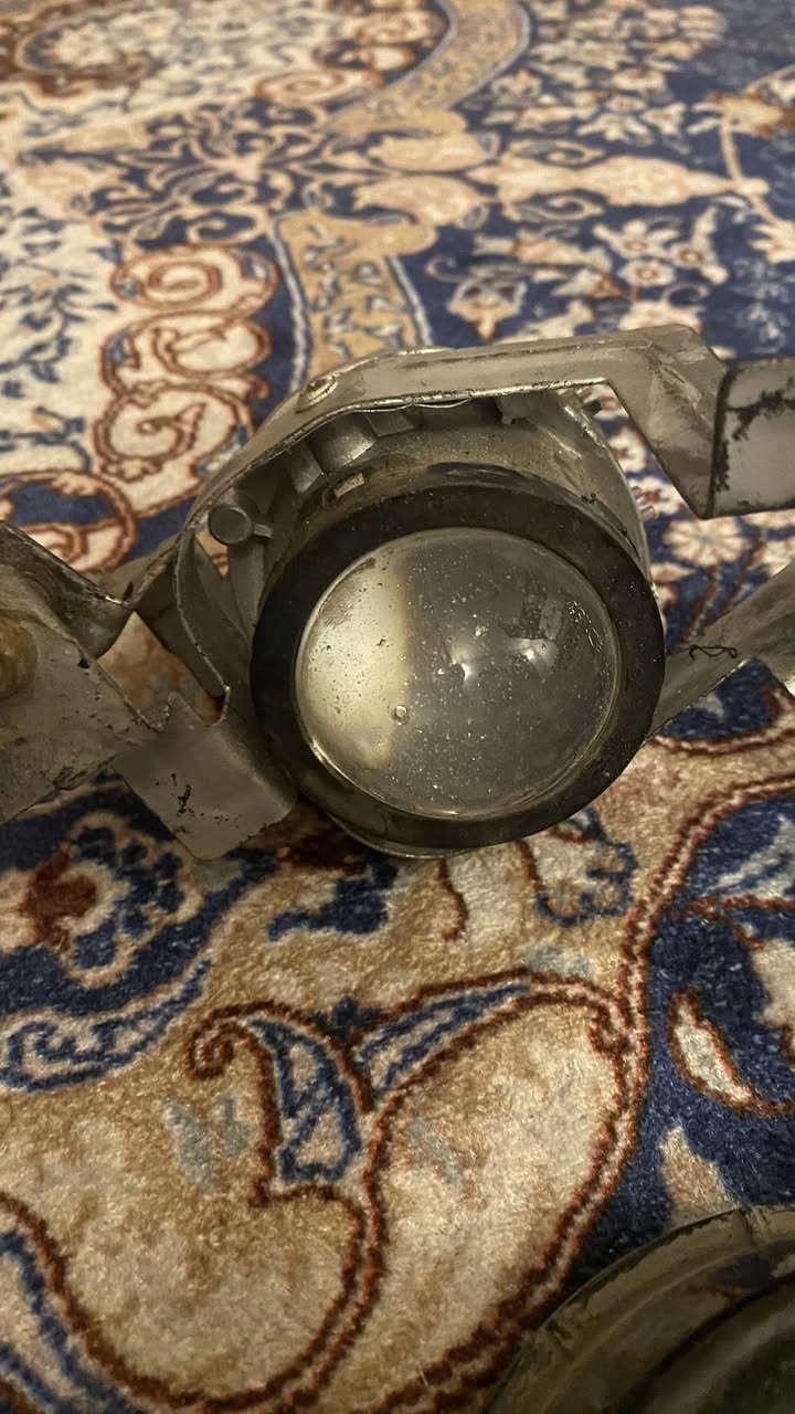 السلام عليكم غراض فورتي للبيع من 19 لل21
لحيه 25
اشاره جهت اليسار 25
بلوجكترات عدد ثنين 25 بدون كلوب 
الاسعار قفل 
شريحه
***********
واتساب ***********
