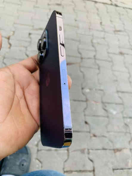 السلام عليكم شباب ايوفون ١٤ برو فقط ذاكره ١٢٨ بطاريه ٧٩ تلفون كلش نضيف ولا مفتوح ولا مبدل أي قطعه علا وضع البلاد وبي ضربه بل اكلاس غير هاي كلشي مآبي مكفول سعر ( ٦٠٠ ) وبس مجال مكاني مدينه الصدر ***********
