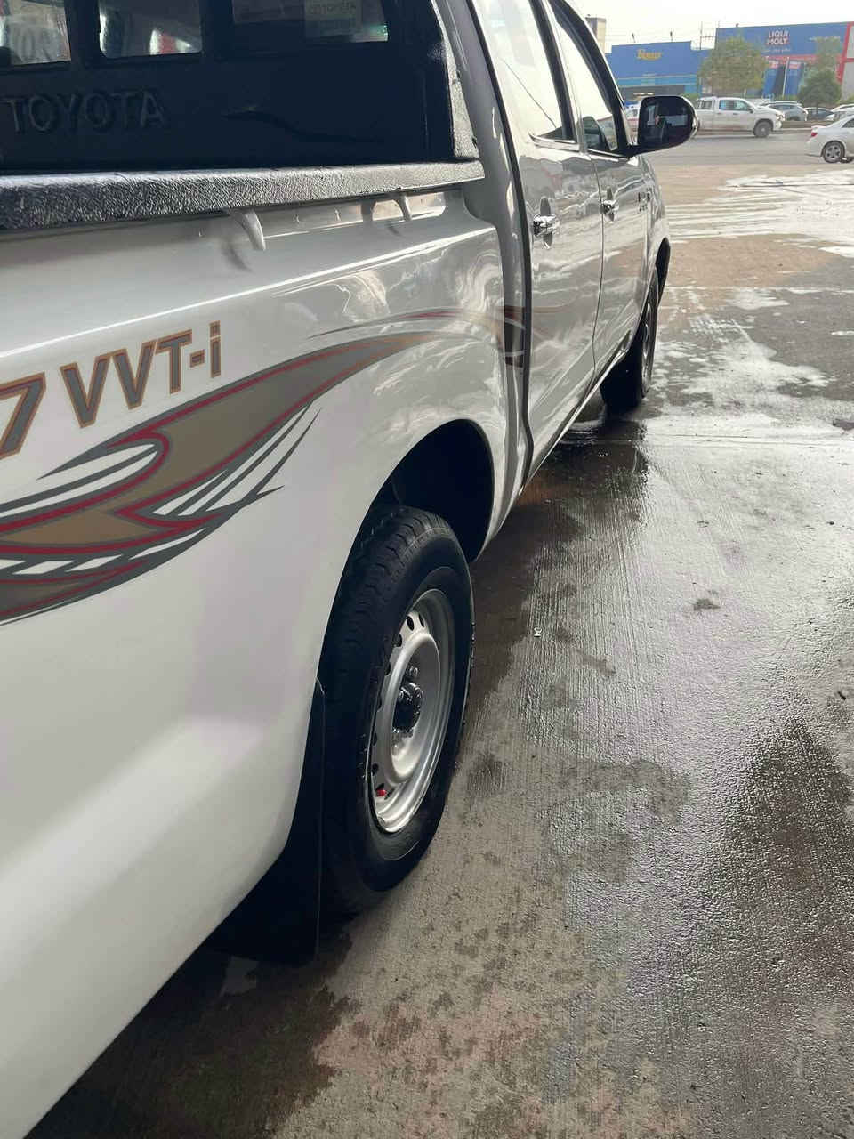 تۆیۆتا هایلۆكس ٢٠١١
كوێتی گێر تۆماتیك
شاسی ١٩ و زینۆن حراریە
لەوێنە جێی سبوغم دیاری كردیە یەك بست سبوغی هەیە
شبر صبغ باب ورا سكن واظحه ب صوره 
سعر ١٧٨ و مجال 
*********** أربيل, العراق
