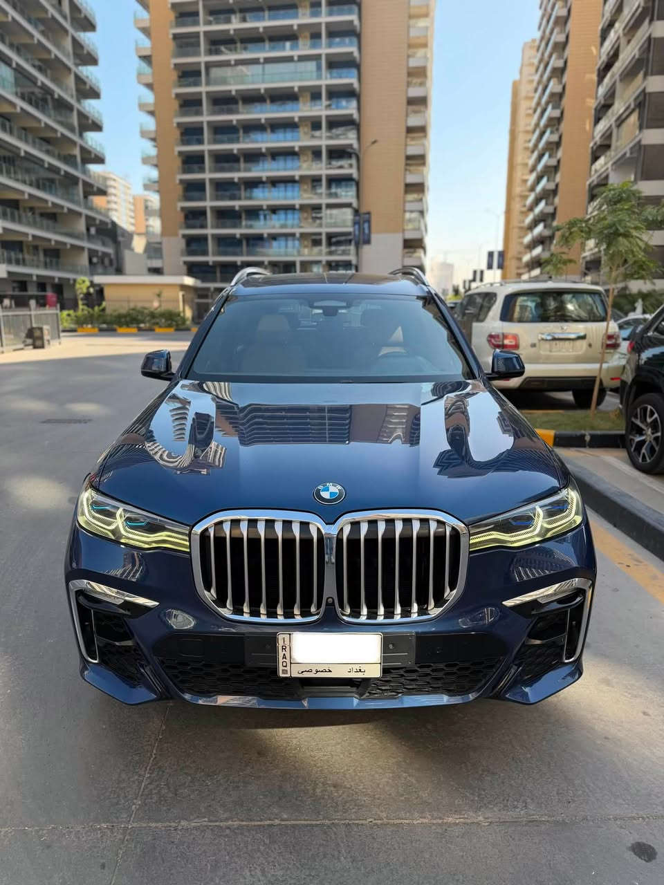 BMW X7 2020 M ( وكاله عروش ) 
فول مواصفات جكات + أبواب شفط 
بانوراما داتا شو 5 كامرات ويل 21 كراسي مساج وتدفئة وتبريد + بردات كهرباء 
السياره مكفوله بدون حادث بدون بارد كير مكينه مكفولات 
السياره جديده جدا بدون اي ملاحظات 
رقمها بغداد باسمي عنواني المنصور 
***********
سعر 480 ورقه او مراوس حسب قناعه
