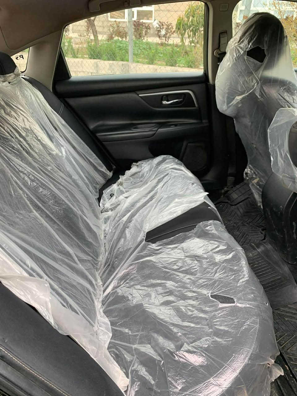 نیسان ئاڵتیما 
2016
4پارچە بۆیاخ 
گێر مەکیەنە بەشەرت
***********
*********** سوران, أربيل
