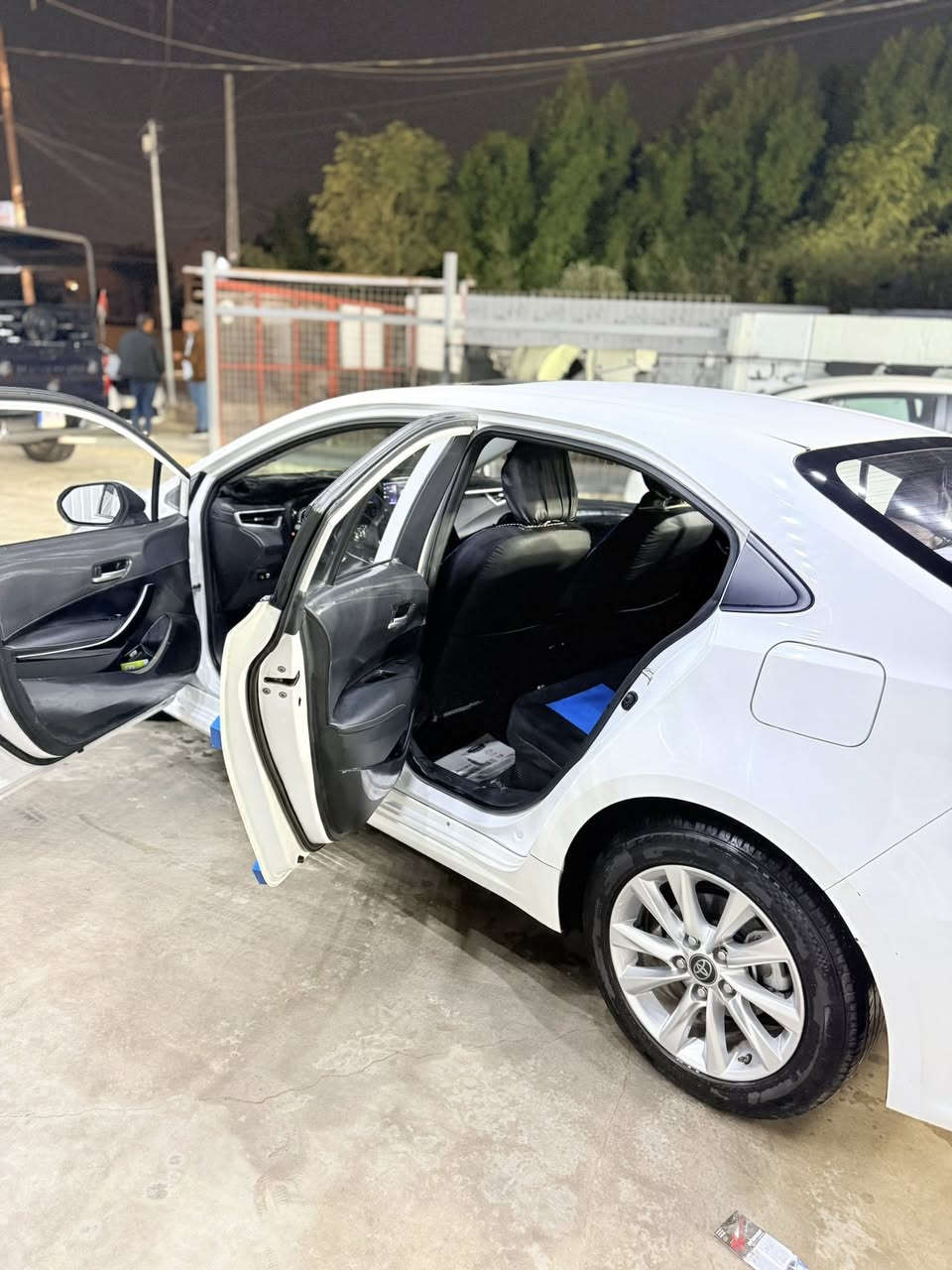 ‏سلام عليكم كورولا ‏هايبرد ‏موديل 2025/6/19
‏شكل الخليجي سيارة فول مواصفات 
‏بصمة 
‏رادار أمامي 
‏ ماشية 67865 
‏رقم تلفون *********** 
بس واتساب 
‏تواصل على هذا الرقم
