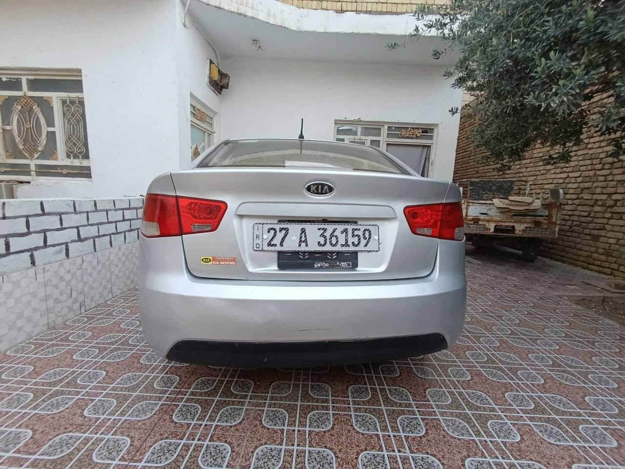 كيا سيراتو موديل 2013  سنوية ماساقطة لل 31  باسمي بيها 3 قطع صبغ السيارة جاهزة من كل شي  السعر 93 وبيها مجال  مكان ناصرية مركز  ***********
