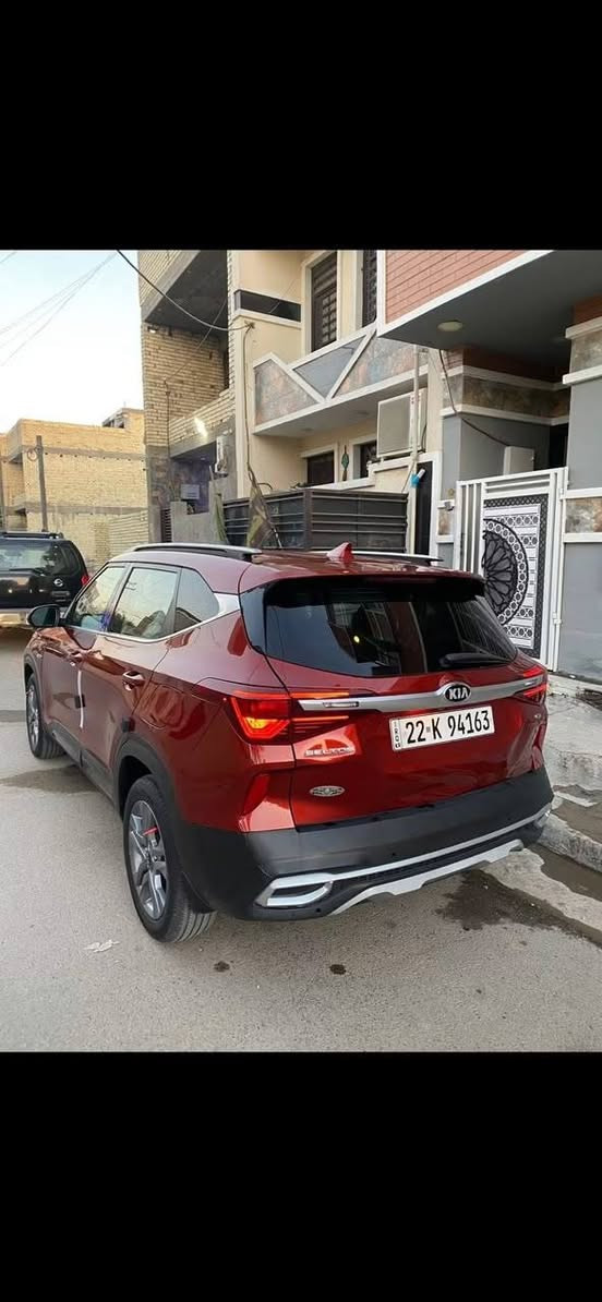 #احسلك_من_BYD
السلام عليكم عندي كيا سليتوز 2021 للبيع فوول مواصفات 1/1 رقم اربيل الجديد تريد وكالة تريد تحويل حادث بسيط جدا جاملغ امامي وشبر بالجاملغ الخلفي سيارة جديدة مواصفات 
1-فتحة 
2-بصمة 
3-شاشة جبيرة 
4-كامرة دوارة 
5-اشاير بالمري 
6-رادار امامي 
7-رادرات جانبية 
8-كشنات جلد 
9-تحديد مسار 
10-فور ويل 
11-تدفئة بالكشنات 
12-لدات امامية زنون 
13-لدات خلفية 
14-ويل كروم 
15-انارة داخلية لمس led
وبعد بيها مواصفات

 مكان السيارة بغداد الغزالية

رايدها ب 140 وبيها مجال للاستفسار الاتصال ***********
