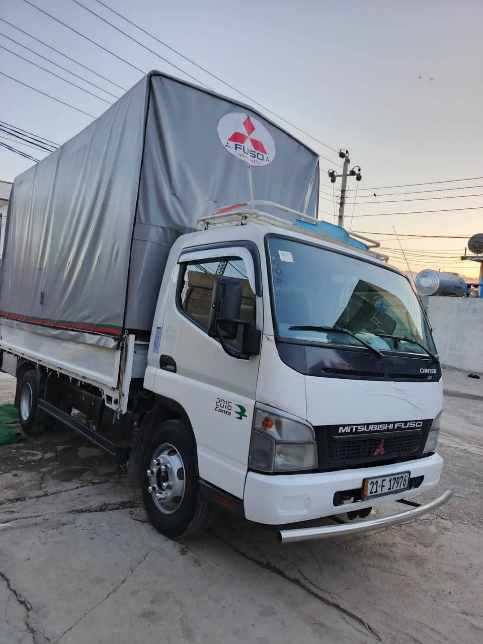 سلام عليكم كنتر للبيع موديل 2016 رقم شمالي سنوية لحد 2030 هزة جديدة تحويل مباشر 
سيارة مامتعوبة امانت الله السيارة حملهة بس 
قنفات مكانهة سليمانية ب طاسوجة سعره 225
وبيهة مجال 
رقم ***********
