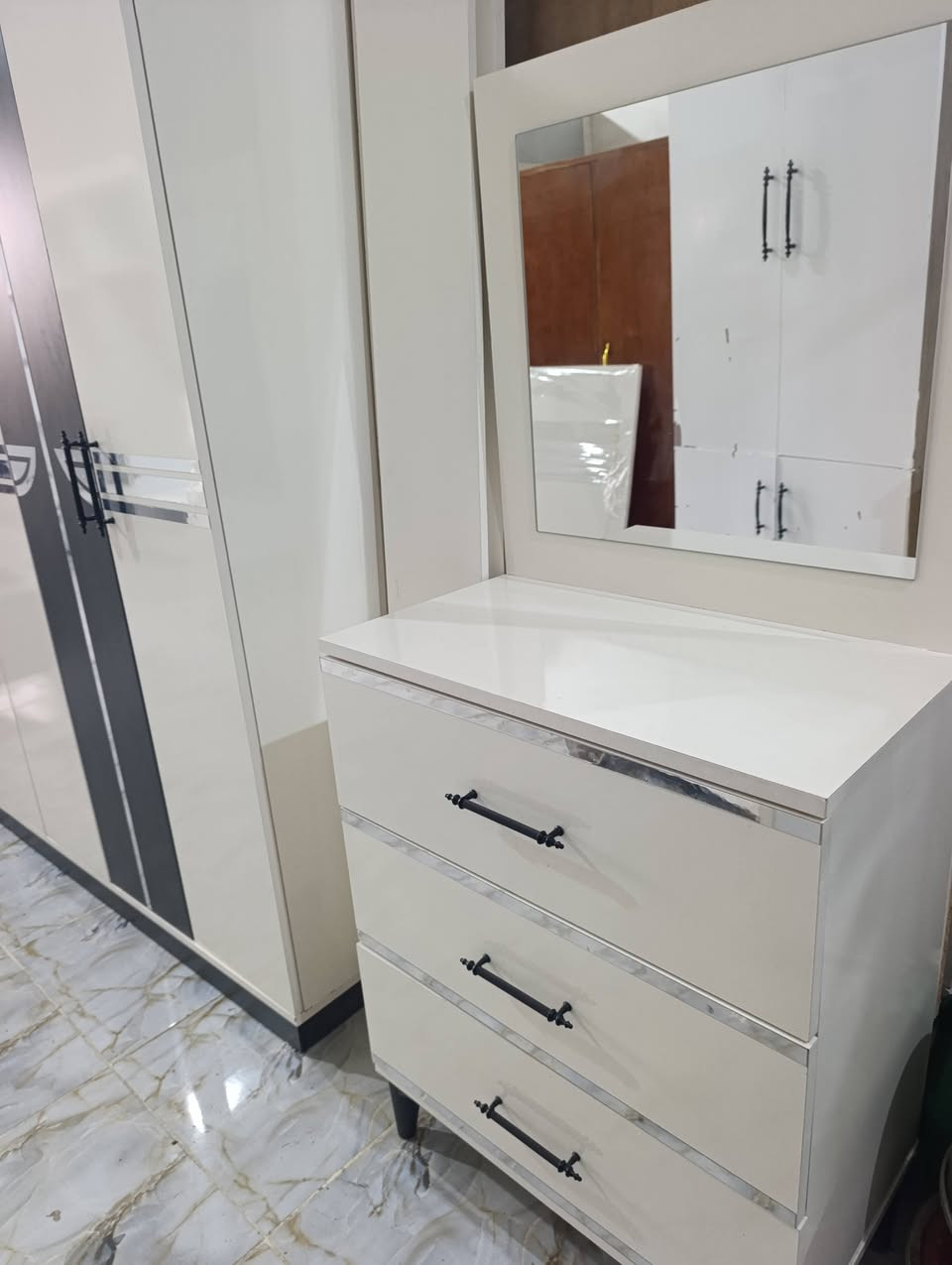 للبيع واتساب 
***********
