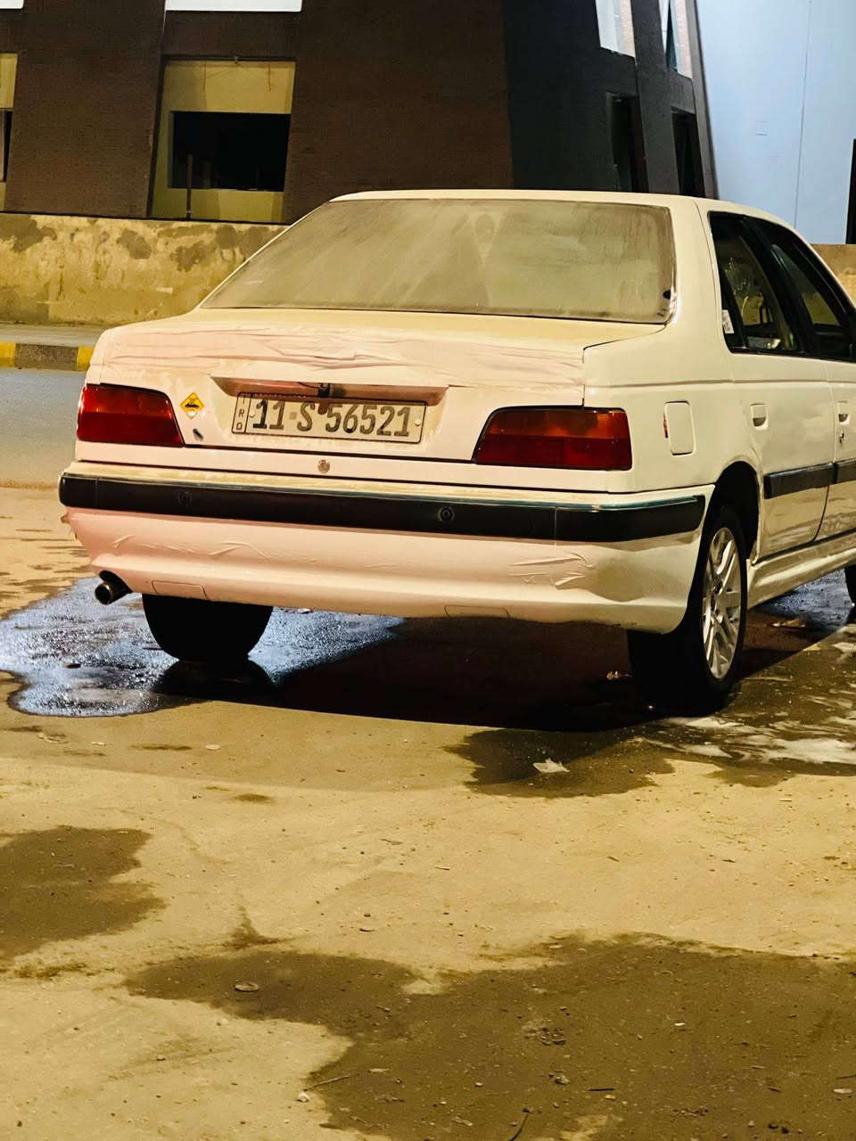 سلام عليكم
بيجو بارص مديل 22سياره حلوه وجديده ع وضع الشركه بيه جاملغ مبدل بدون داخل وبيه بلهلال الوره شويه معجون فقط سيااره رقم بغداد دولي حره باسمي وسياره كلشي شغال بيه تخم تاير وحداديه ومكينه وكير كله شركه 
مكان سياره ناصريه مركز اتصل وبيك خير ودلل ***********.سعر السياره 69وبيه مجال
