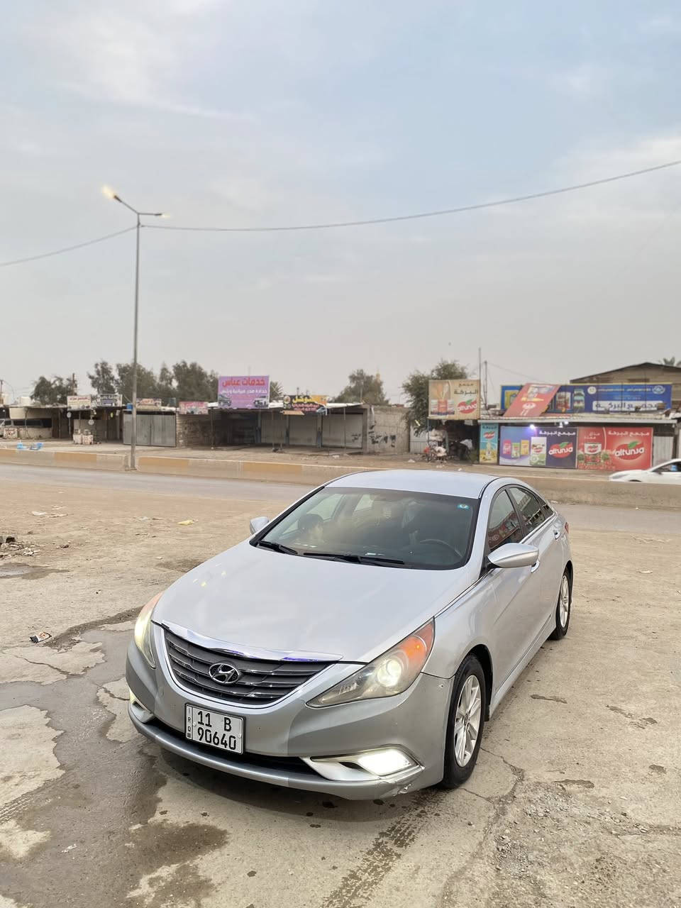 السلا عليكم
سوناتا 2014
وارد امريكي
رقم بغداد
السياره بسمي تحويل ثاني يوم
سياره حلوه وخير من الله 
ماشيه 84ميل
ضررهة جاملغ عكس السايق وبنيد الجاملغ مبدل اصلي وبنيد بس مصبوغ 
صور السونار موجوده
كير مكينه كله مكفول
مواصفات معروفه نص
السعر:118وبيه مجال قليل 
المكان:بغداد الراشديه
الاستفسار:***********
