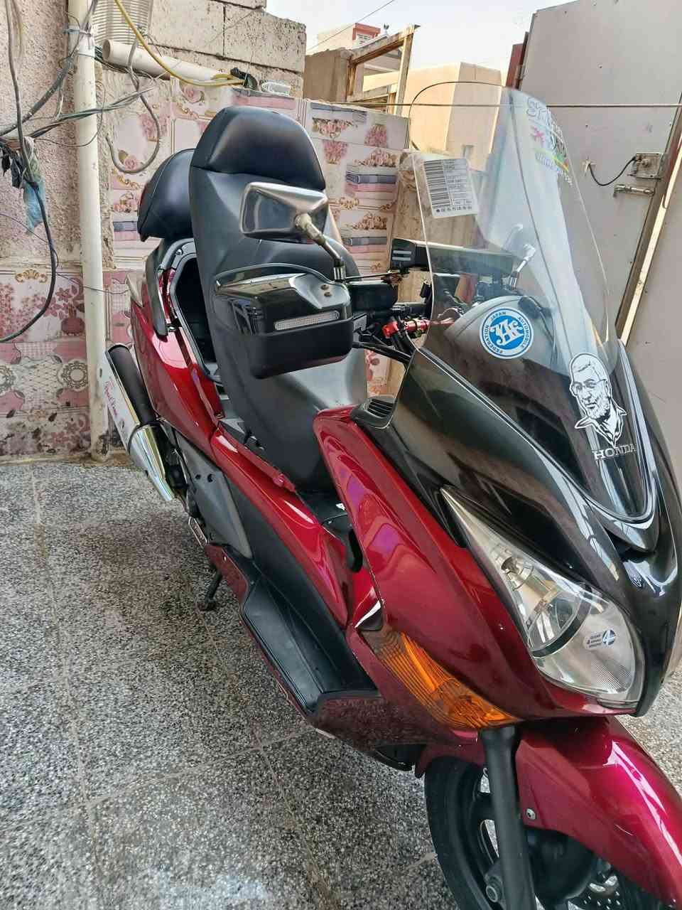 للبيـــــــــــــع
سلڤر ونج جيتي 400 
نضام مووود
ممشاها 40 الف مكفولة كفالة عامة اي نقص مابيه الدراجة اصارلهة 6 اشهر من نازلة من الرمبة
السعر ب22$ وبيهة مجال
*********** مكاني بغداد شعب
