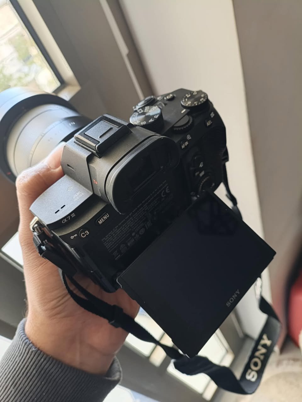 سلام عليكم شباب بدي كامرة سوني a7iii 
نضافه الف بلميه اخت الجديده شترها 6k ولا شخط بيها 

السعر مليون و 350 الف 

مكاني بغداد البياع 
رقمي ***********
