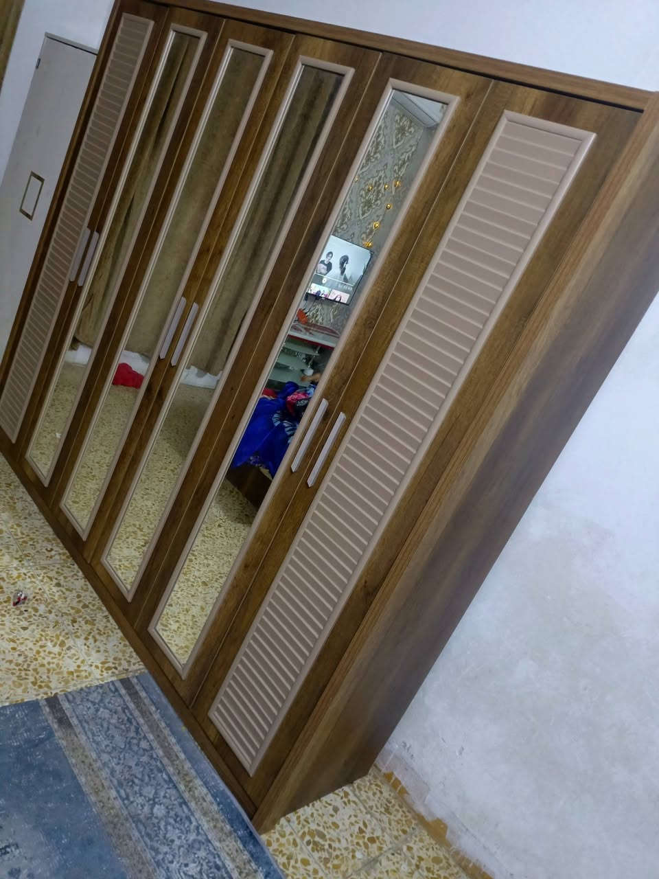 سلام عليكم غرفه ٥ خمس قطع كنتور ٦ بيبان سعر 450  وبيها مجال شي بصيط


**إذا كنت صاحب هذا الإعلان وتريد حذفه لأي سبب، رجاءا أرسل رسالة إلى الدعم الفني**