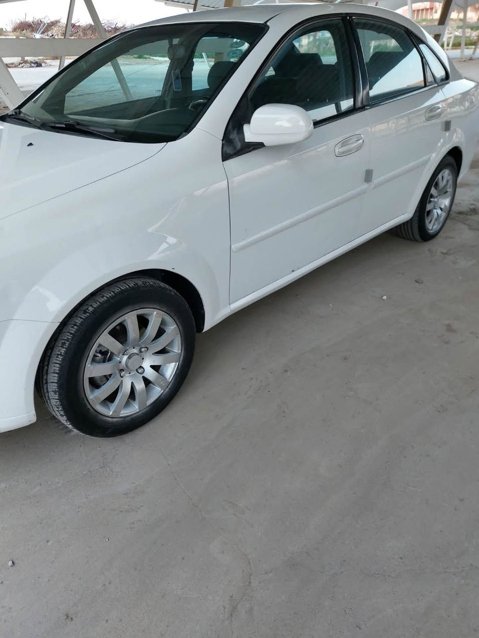 اوبترا ٢٠٠٩ مابها اي صبغ مكفوله من اي دواخل  تبديل بابين نفس اللون محرك وكير شرط سياره جاهزة...السعر 84
***********
