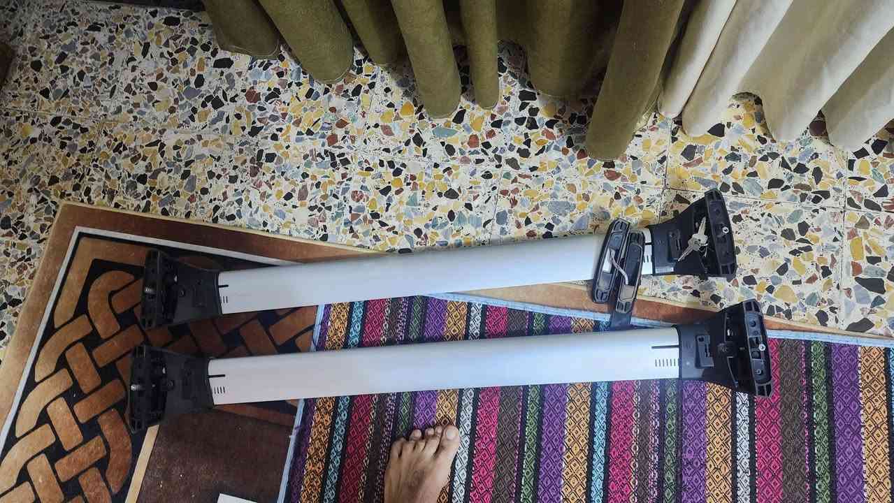 السلام عليكم  راكات سيليتوز ٢٢ فم فوق  اصليات كاملات مع البراغي والمفاتيح  ولاستيك سعر١٢٥مكان بغداد  ***********
