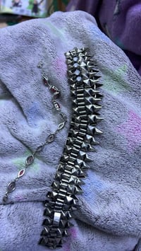 للبيع فضه وزن 73غرام مكاني بغداد النهضه مستعجل على بيعتهن 07780071543