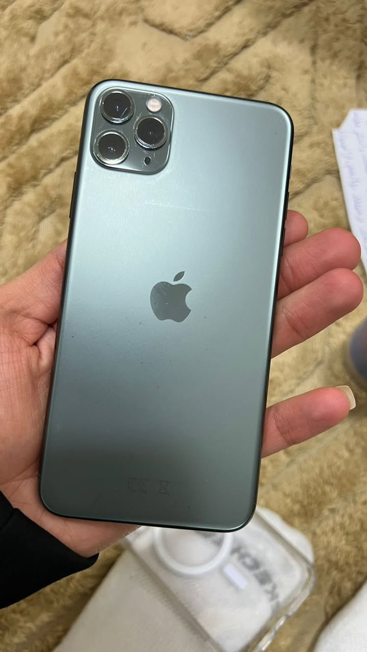 11 برو ماكس 256 
بطاريتة 100 مبدلة كلش زينھَہ 
وشاشة مبدلة نوعية زينھَہ 
250 الف وبي مجال 
او مراوس وية 13 برو فقط 256 وانطي فرق 
***********
