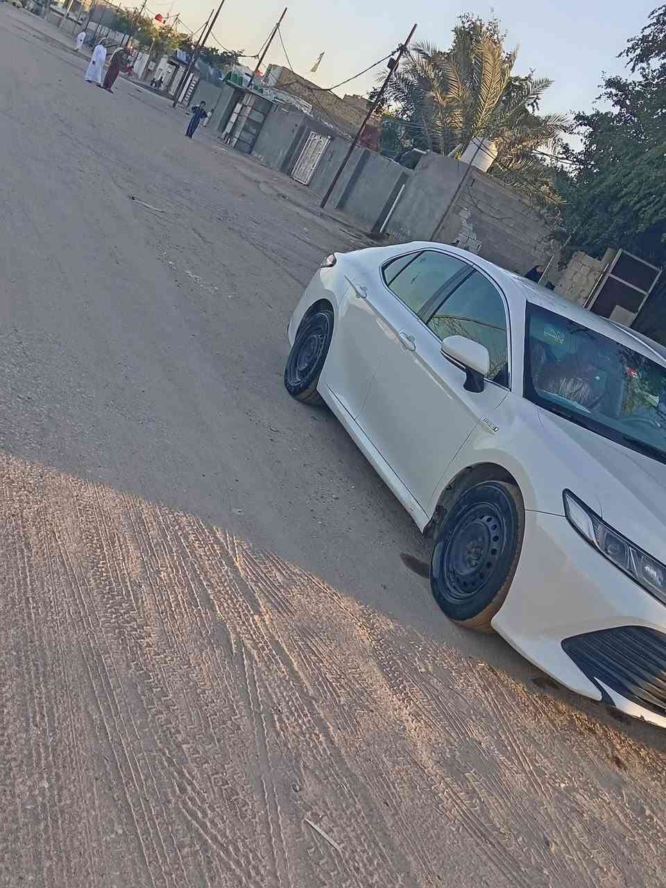 كامري 2020اصل محدث 2023 مصبوغه عام مكفوله من الضربه  مكاني نجف  كيرها بي خربطه ***********
